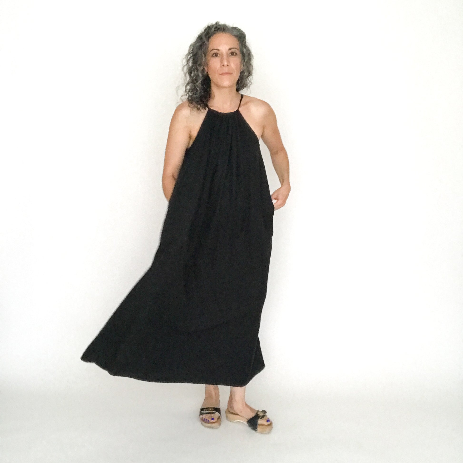 House of Lu Summer House Dress in Black Tencel in Size L/XL. 