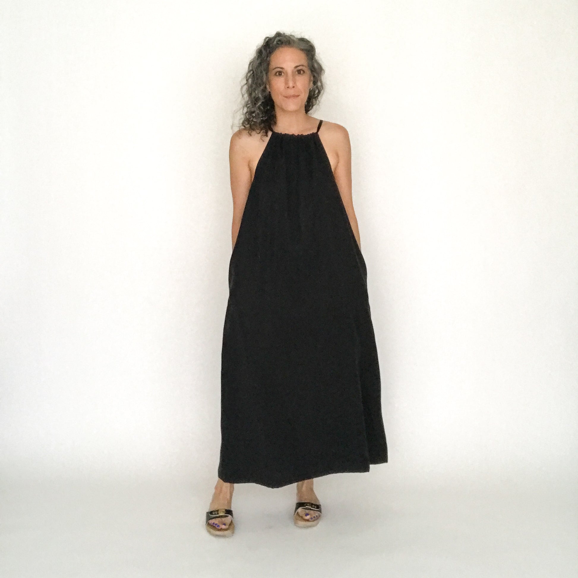 House of Lu Summer House Dress in Black Tencel in Size L/XL. 