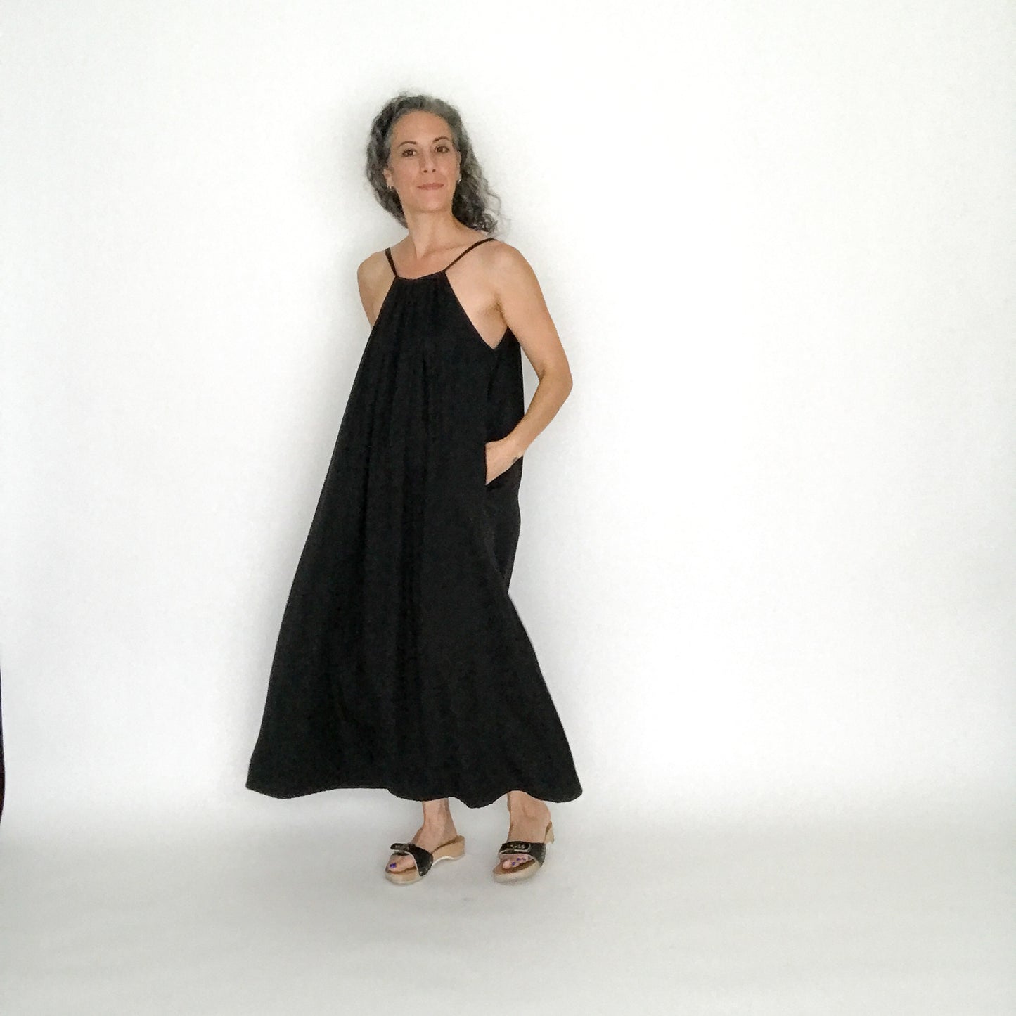 House of Lu Summer House Dress in Black Tencel in Size L/XL. 