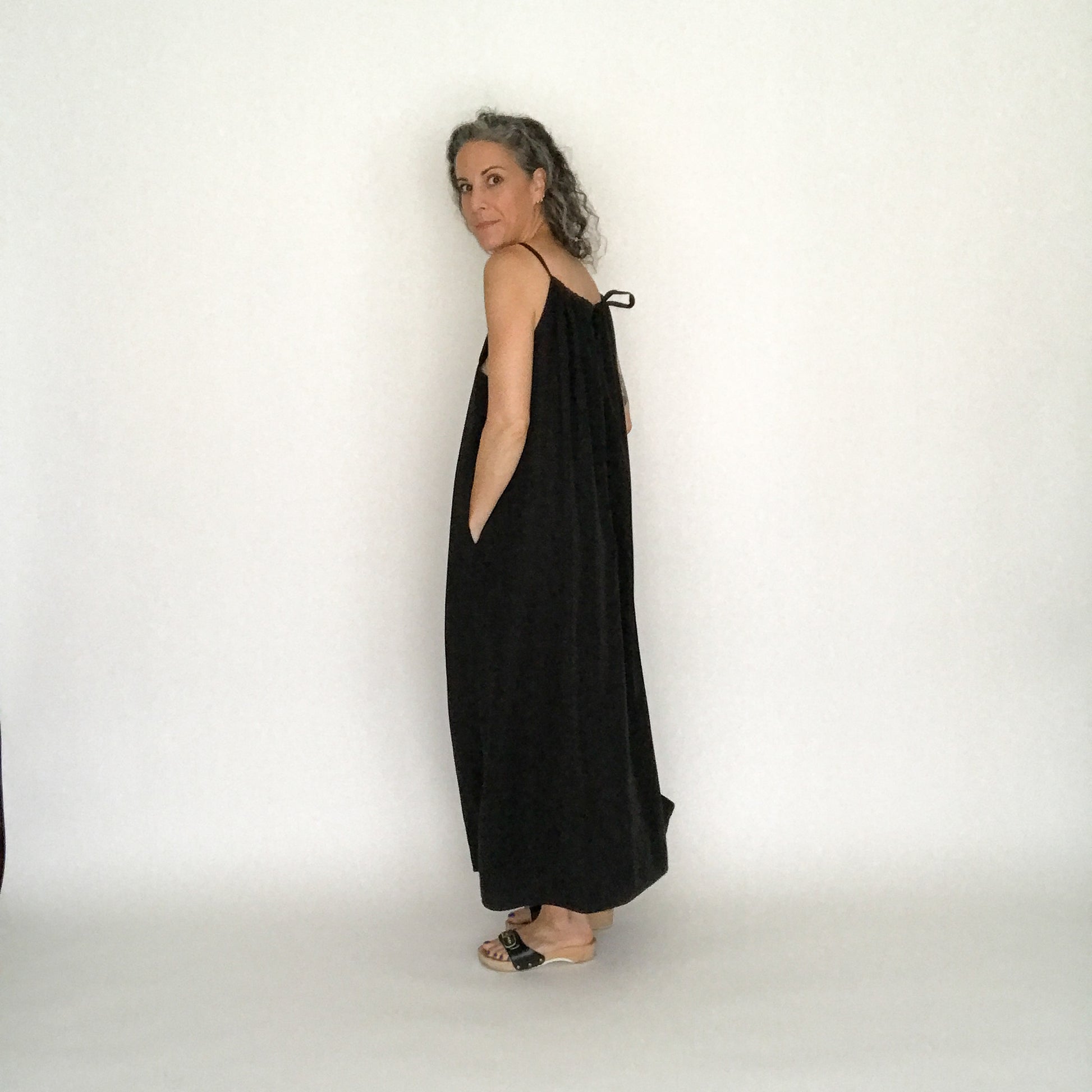 House of Lu Summer House Dress in Black Tencel in Size L/XL. 